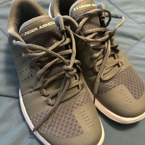 UNDER ARMOUR Limitless